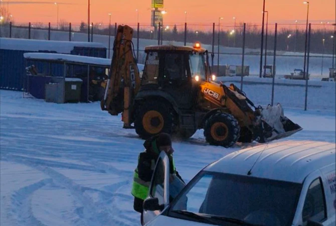 УБОРКА И ВЫВОЗ СНЕГА